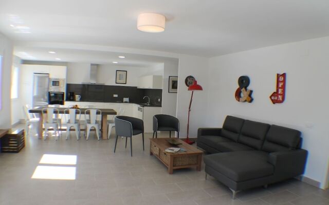 Agi las Acacias