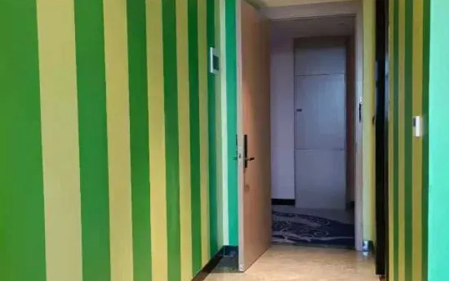 Anqing Yijia Business Hotel