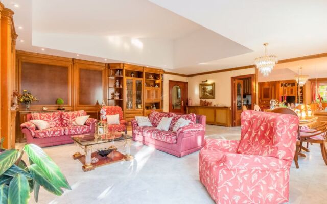 House Aurea Pineda de Mar