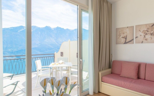 Village Hotel Lucia