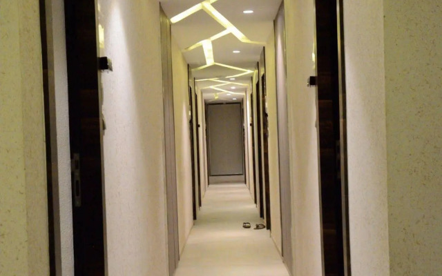 Hotel Supreme Grande