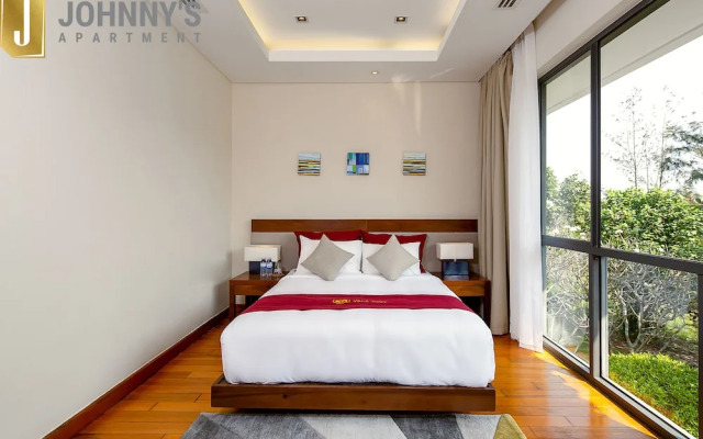 Johnnys Apartment & Ocean Villa
