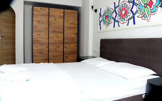 Ares Hotel