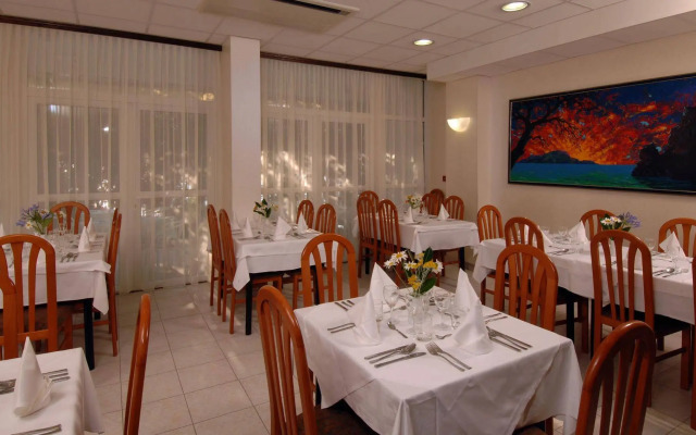 Orphee Hotel