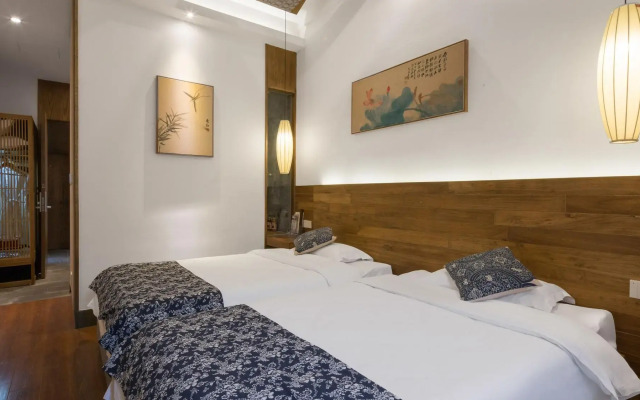 Tongxiang Wuzhen Yuexiang Inn
