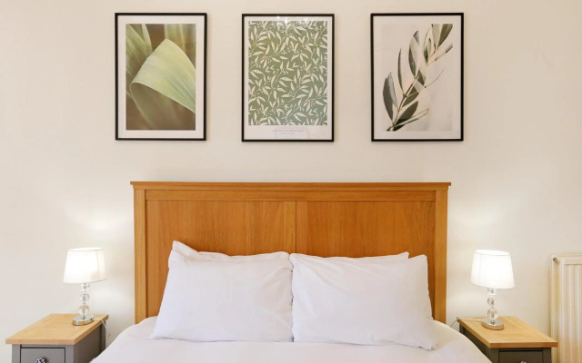 The Forrest Road Residence