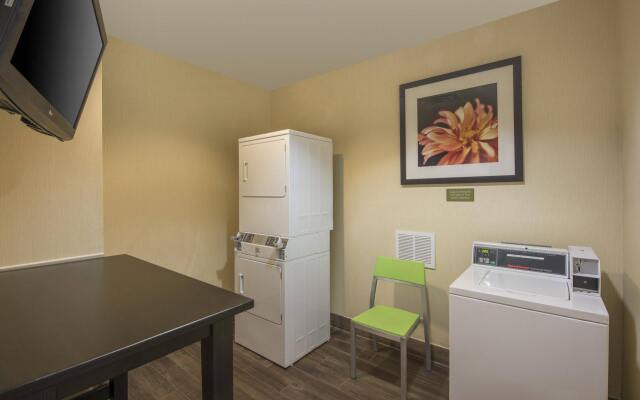 Hilton Garden Inn Denver South Park Meadows Area