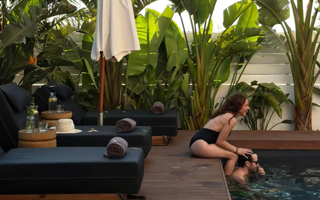 Lora Pearl Luxury Villa By Louis Hotels