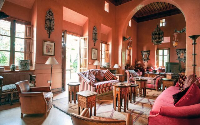 Villa Avirona
