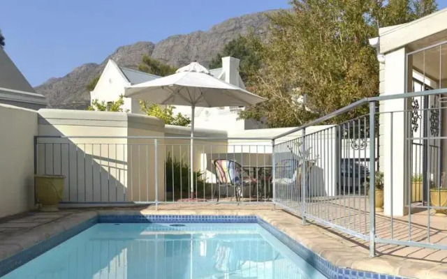 Kruger House Guest Cottages