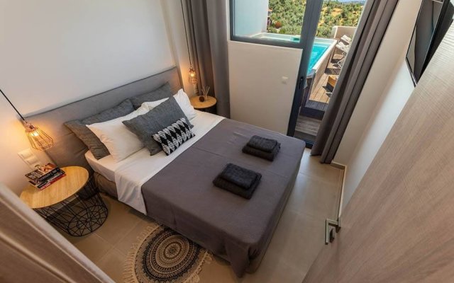 2br Suite White gea With Private Pool No01