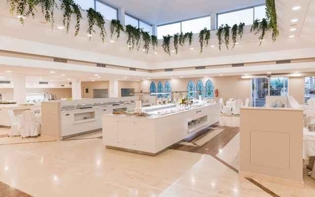 Esperides Beach Resort