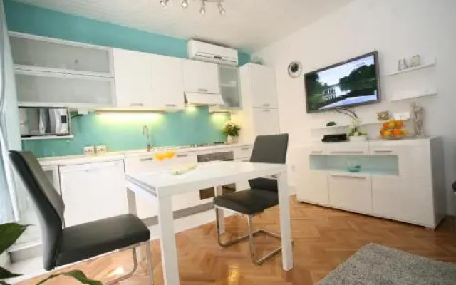 Apartments & Rooms Trogir Stars