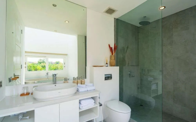 Villa Gregana by Pertama Stay