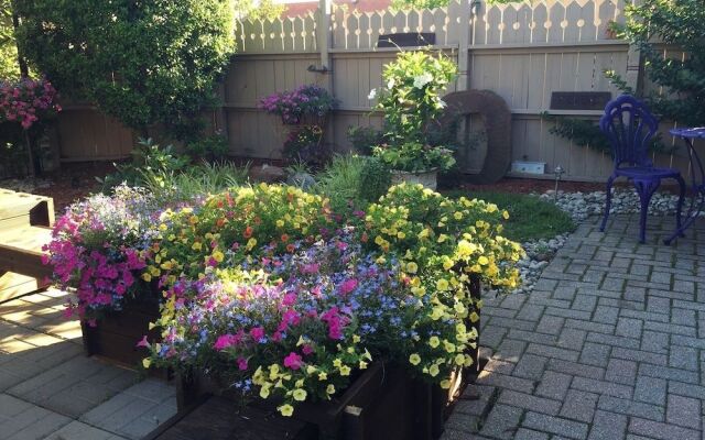 Weller Haus Bed, Breakfast & Event Center