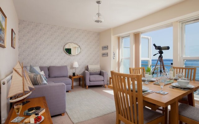 Beautiful Apartment in Torquay With Sea View