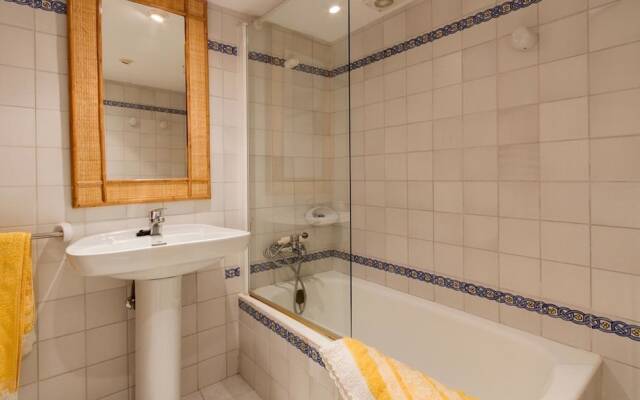 Villa - 4 Bedrooms with Pool and WiFi - 103220