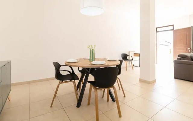 Xenia Boutique Tirso 2