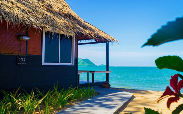 Sunset Village Beach Resort