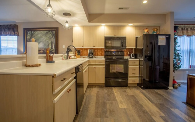 Bears Treasure - 2 Br Condo