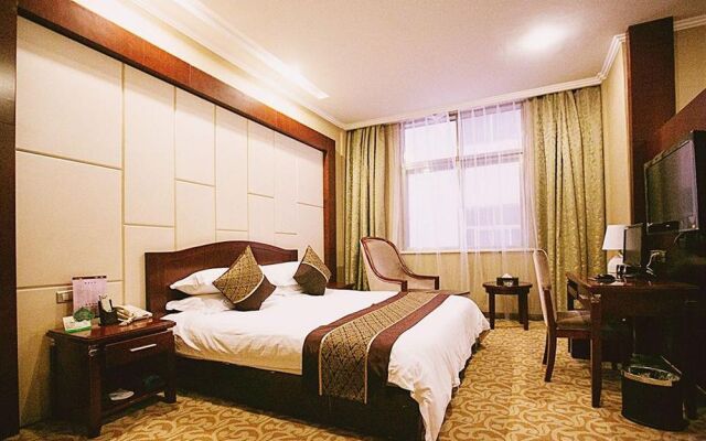 Atour Hotel Central Plaza Shangrao