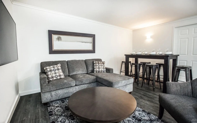 Novlan Suite by Revelstoke Vacations