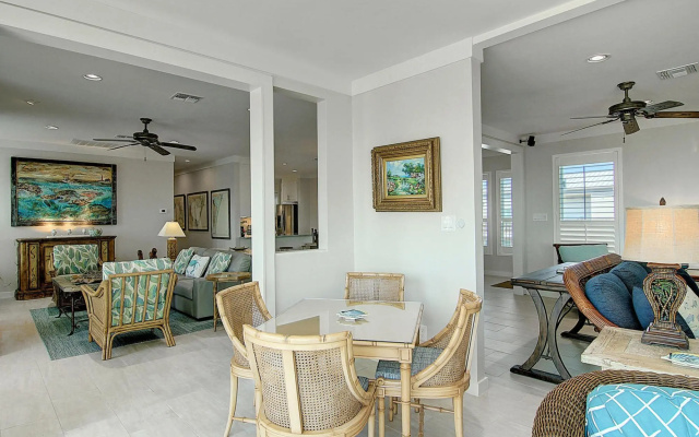 Channelview 305