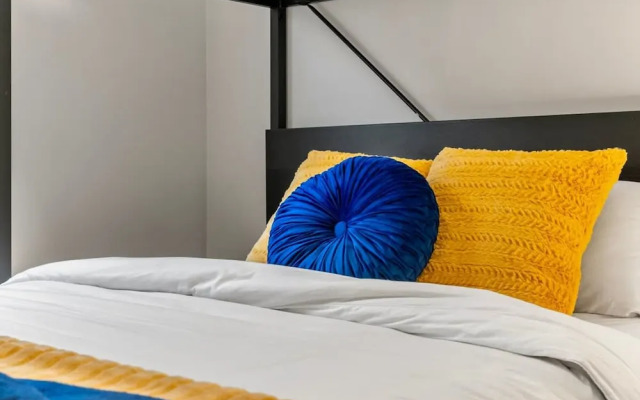 The Mask - 5BD - Movie Room - Kidfriendly