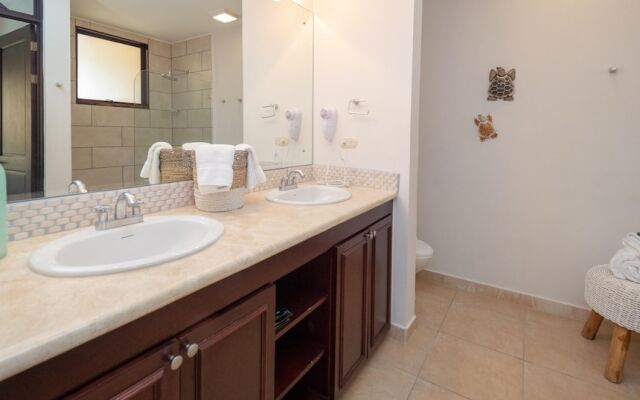 Encantada Luxury Condo J3