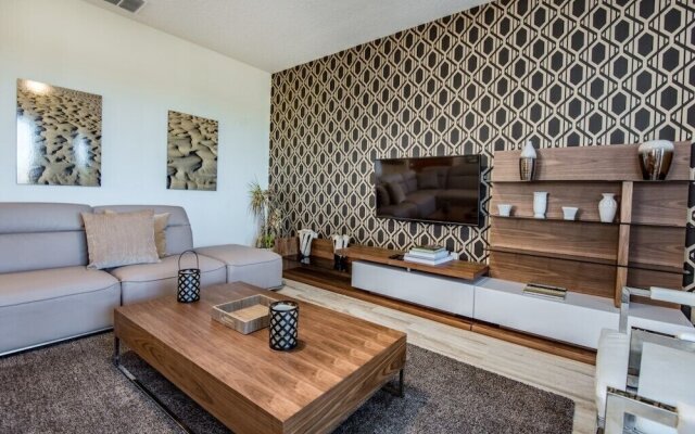 5468sc 6 Bedroom Villa