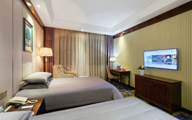 Jinchen Hotel (Hangzhou Huanglong Sports Center)