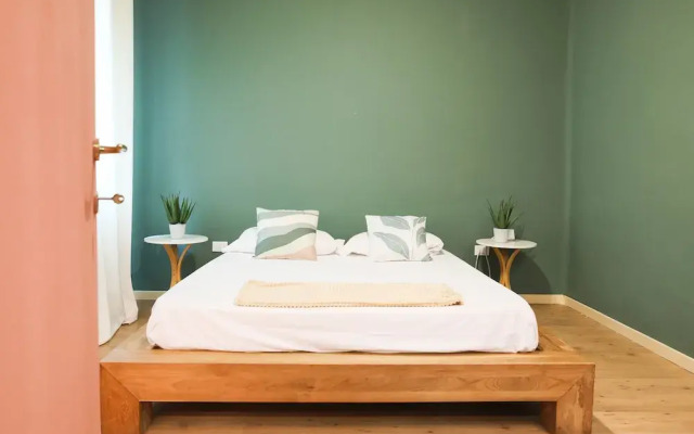 M32 Home