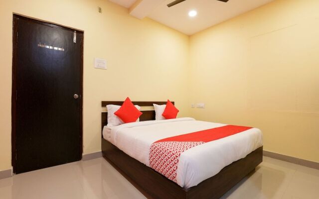 OYO 13569 Virat Residency