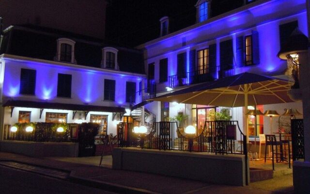 hotelImage