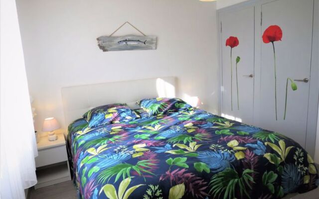 Les Hirondelles (ADS185)