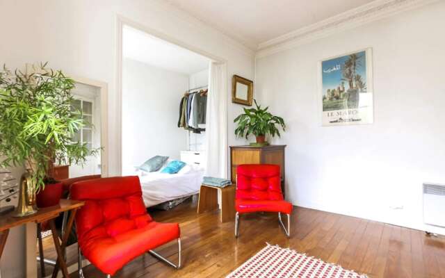 Spacious & Bright Apartment for 2 in Faidherbe/nation