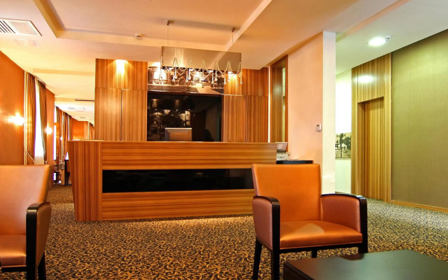Hotel Crystal