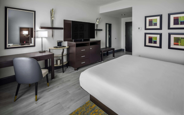 DoubleTree by Hilton Sarasota Bradenton Airport