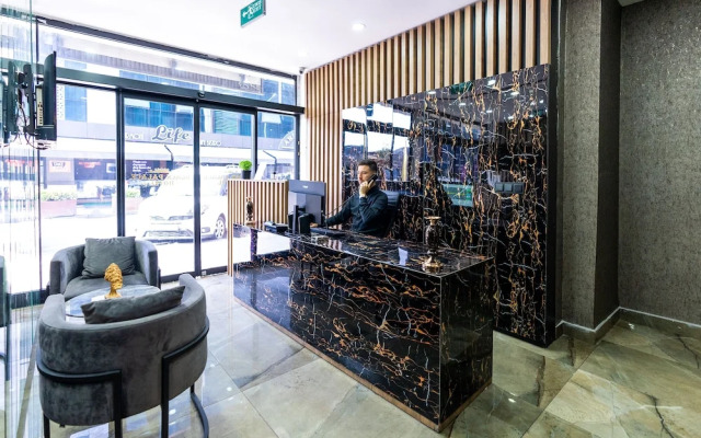 Black Palace Hotel