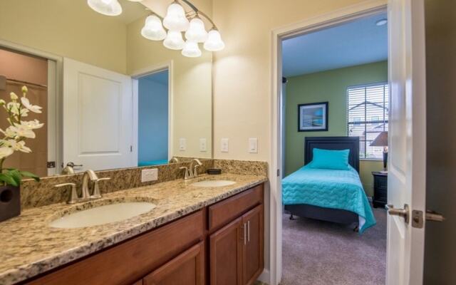 4 Bed 3 Ba Villa with Game Room & Pool