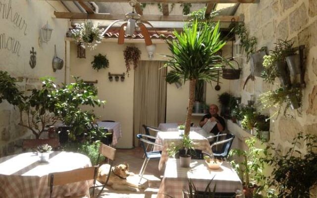 Hôtel Restaurant Le Provençal