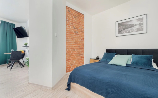 Płocka Apartment Łódź by Renters
