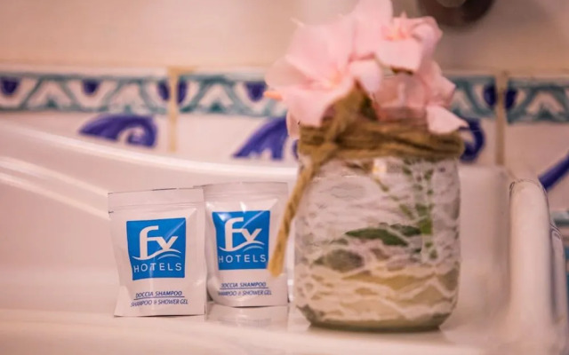 TH Le Castella - Baia degli Dei Village