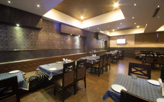 OYO 1524 Hotel Vaani Continental