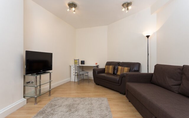 2 Bed Apartment In Kensington