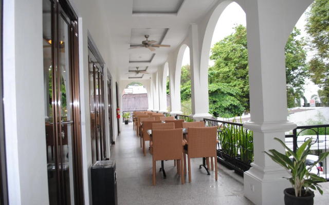 Casa de Wanea Hotel & Resto