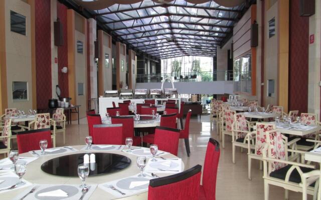 Townhouse Oak Cihampelas Near Ciwalk Formerly Promenade Hotel