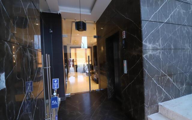 Econest Hotel