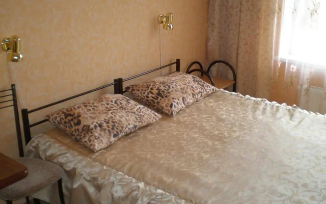 Karetnyy Dvor, otel'-sauna