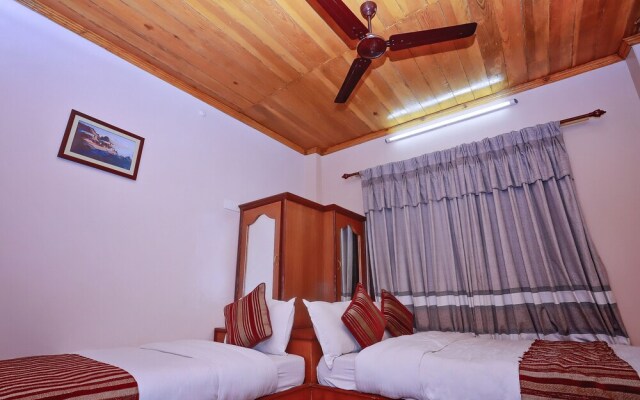 OYO 132 Hotel Fly Inn